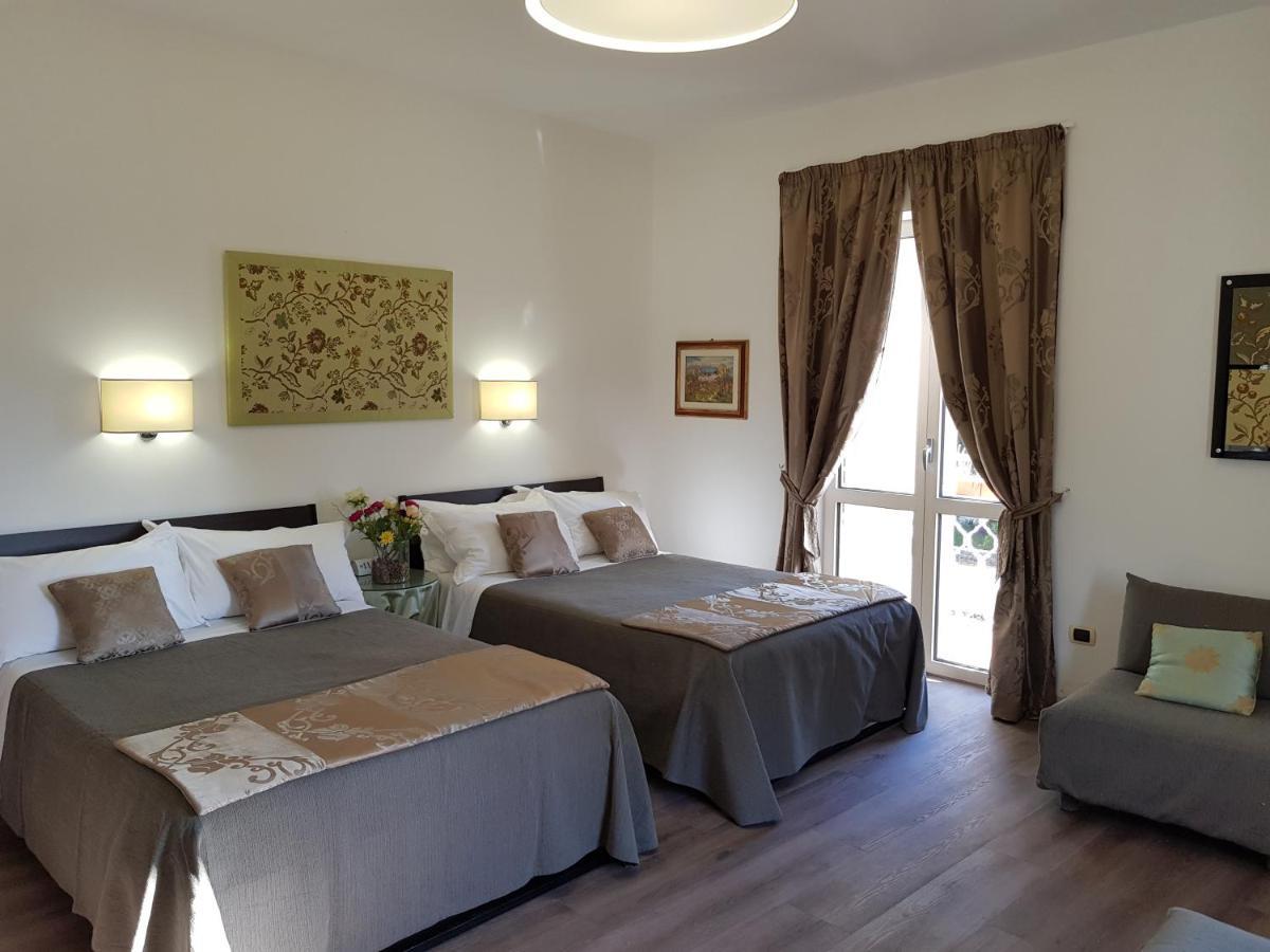 L'Insolita Reggia Caserta Ngoại thất bức ảnh