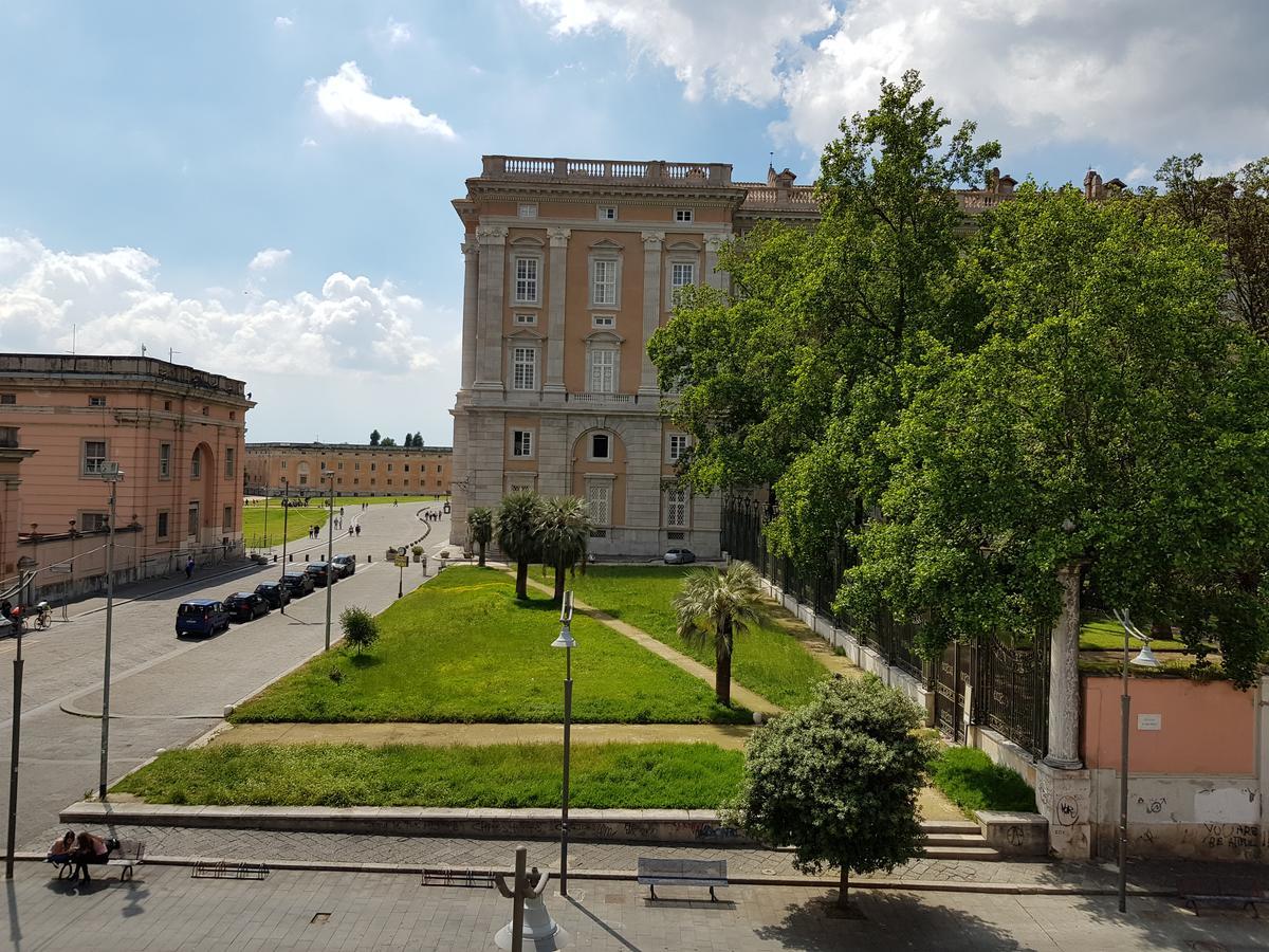 L'Insolita Reggia Caserta Ngoại thất bức ảnh