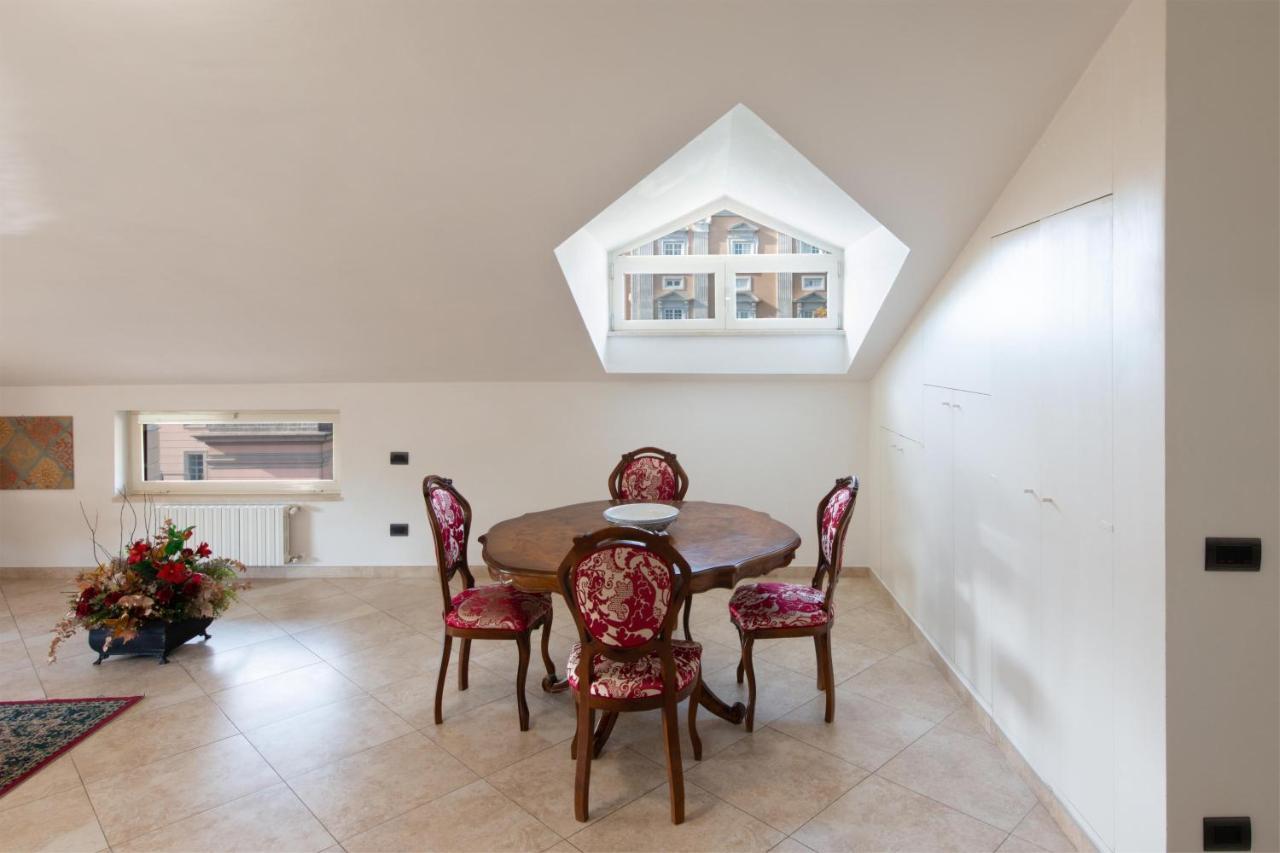 L'Insolita Reggia Caserta Ngoại thất bức ảnh