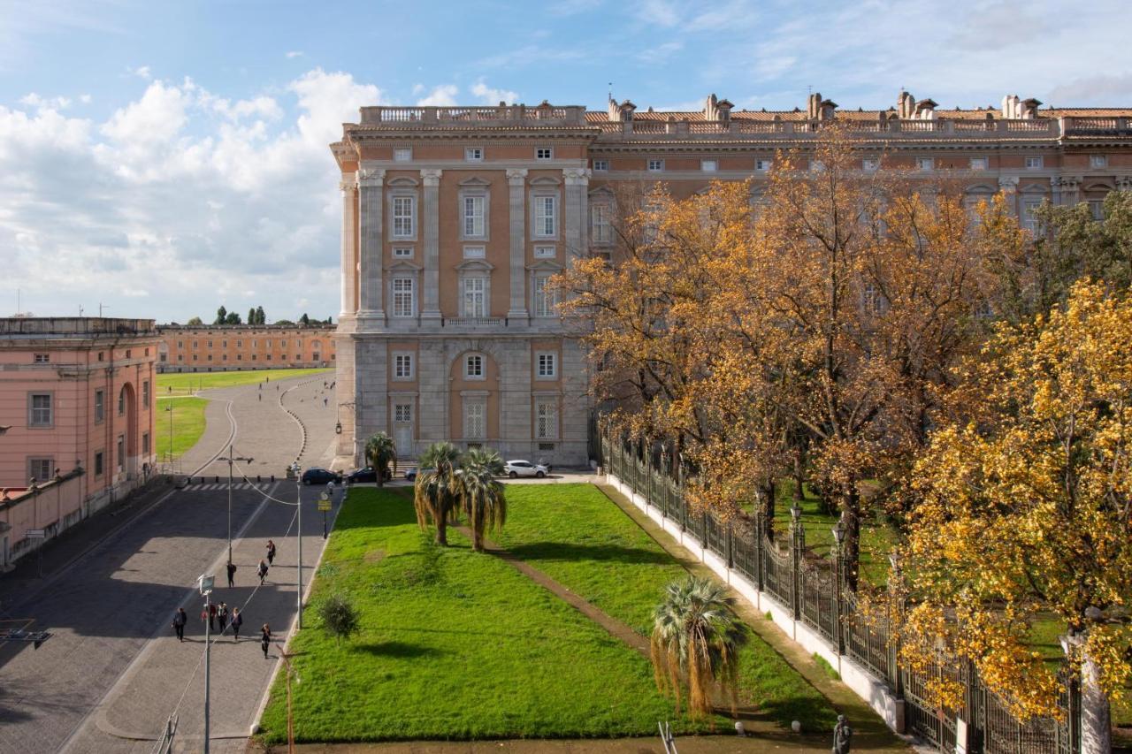 L'Insolita Reggia Caserta Ngoại thất bức ảnh