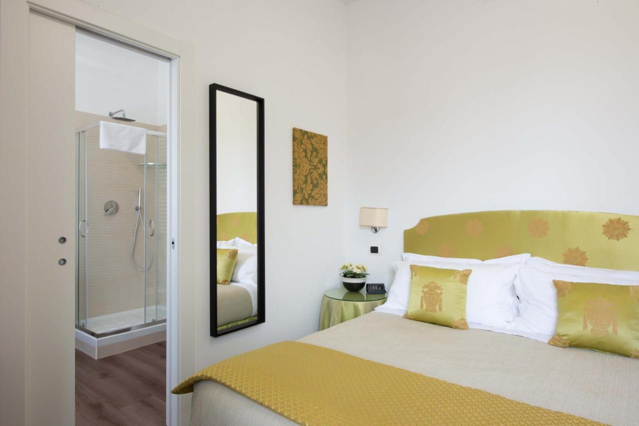 L'Insolita Reggia Caserta Ngoại thất bức ảnh