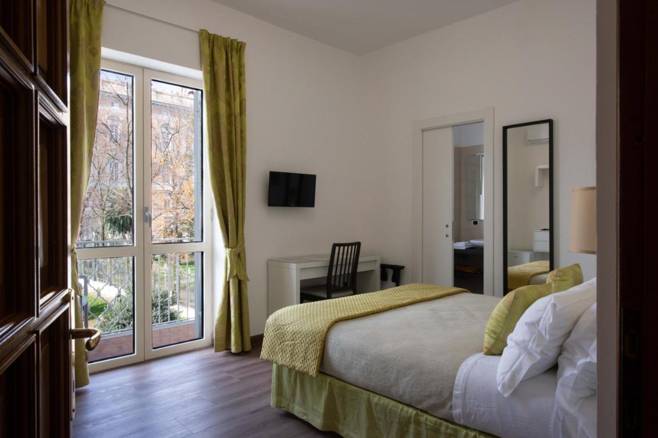 L'Insolita Reggia Caserta Ngoại thất bức ảnh