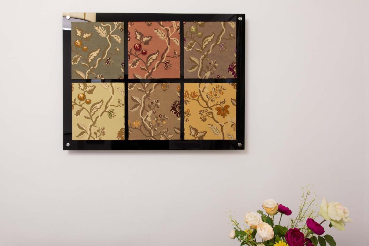 L'Insolita Reggia Caserta Ngoại thất bức ảnh