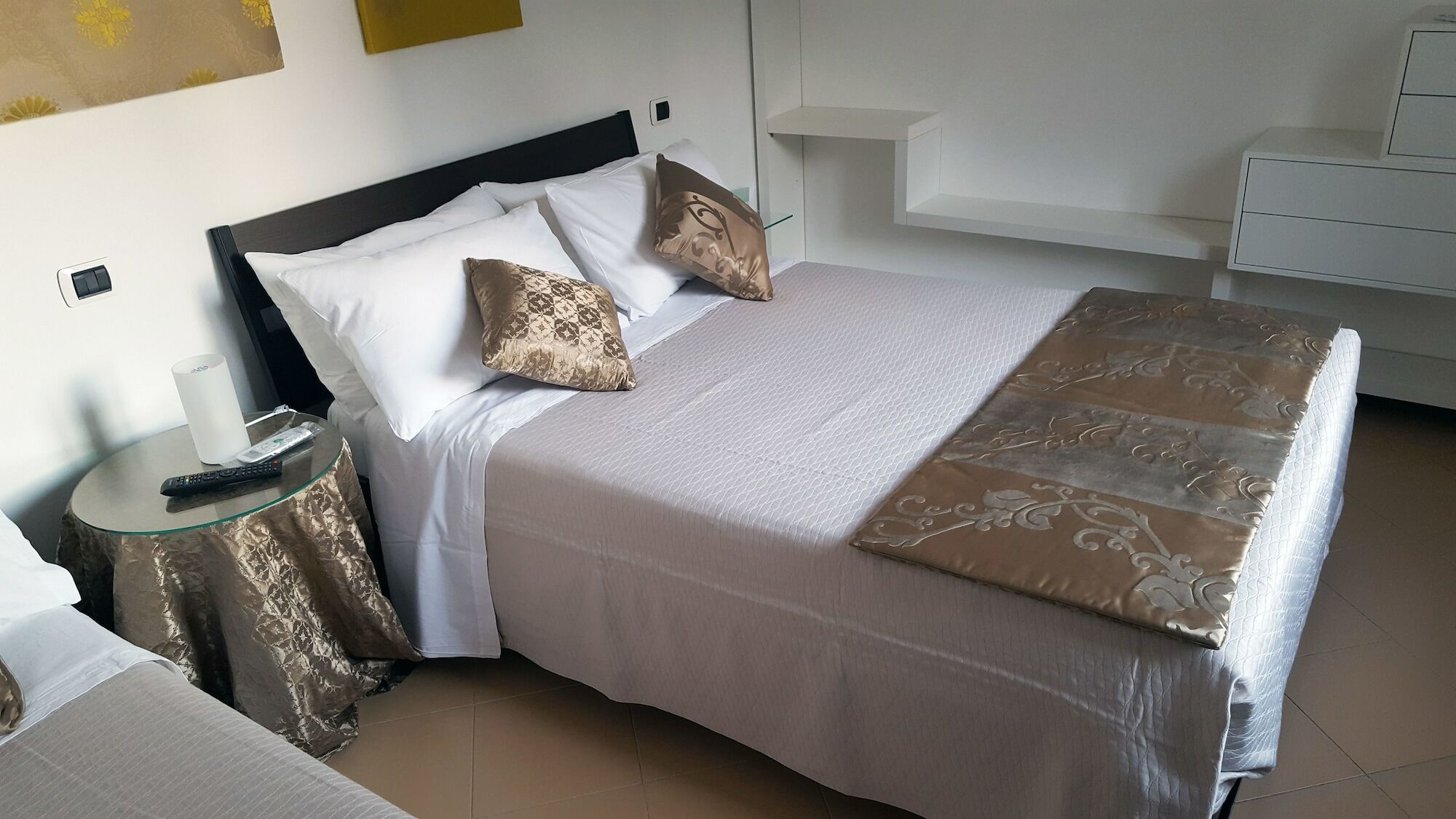 L'Insolita Reggia Caserta Ngoại thất bức ảnh